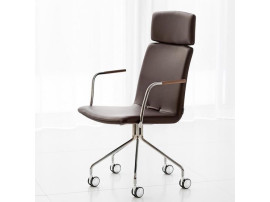 Fauteuil à roulettes scandinave modèle Day Hight. 