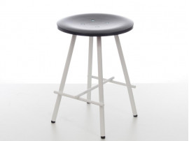 Tabouret scandinave modèle  Nam Nam Classic. 45 cm. 