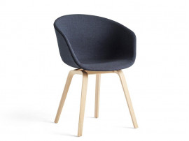 Fauteuil scandinave About A Chair AAC 23 tapissée