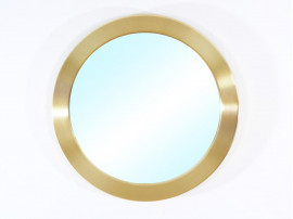 Mid modern century round miirror in brass model Nr 134 by Glasmäster
