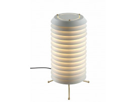 Lampe de table scandinave modèle Majia 15. Edition neuve