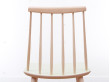Chaise scandinave modèle 216 Stick Back couleur, nouvelle édition.