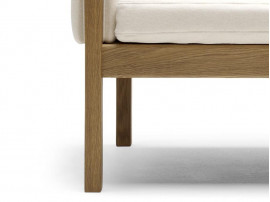 Mid-Century modern scandinavian sofa model CH163 by Hans Wegner.