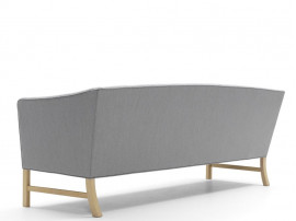 Mid-Century modern scandinavian sofa model OW603 by Ole Wanscher.