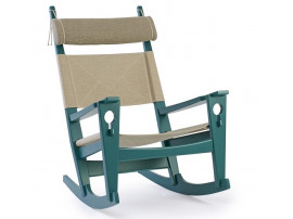 GE 673 "Keyhole" Rocking chair by Hans Wegner. New edition