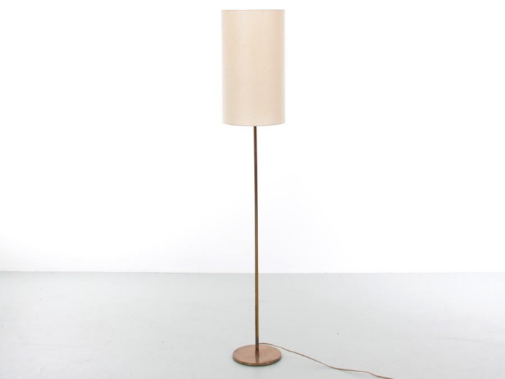 Mid-Century modern scandinavian floor lamp in brass Mid-Century modern scandinavian floor lamp in brass