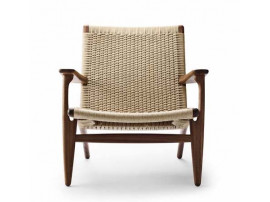 Fauteuil scandinave modèle CH25 en chêne fumé. Nouvelle édition.