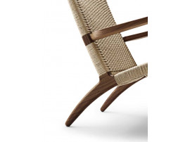Fauteuil scandinave modèle CH25 en chêne fumé. Nouvelle édition.